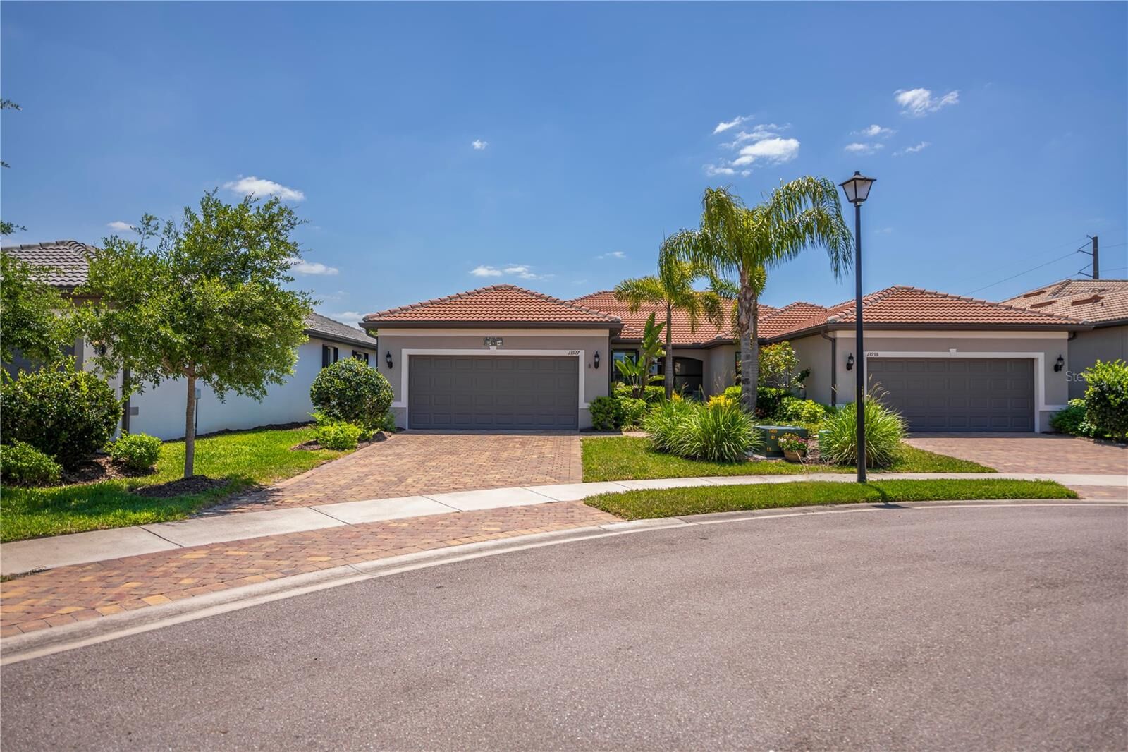 Property Photo:  13927 Vadini Street  FL 34293 
