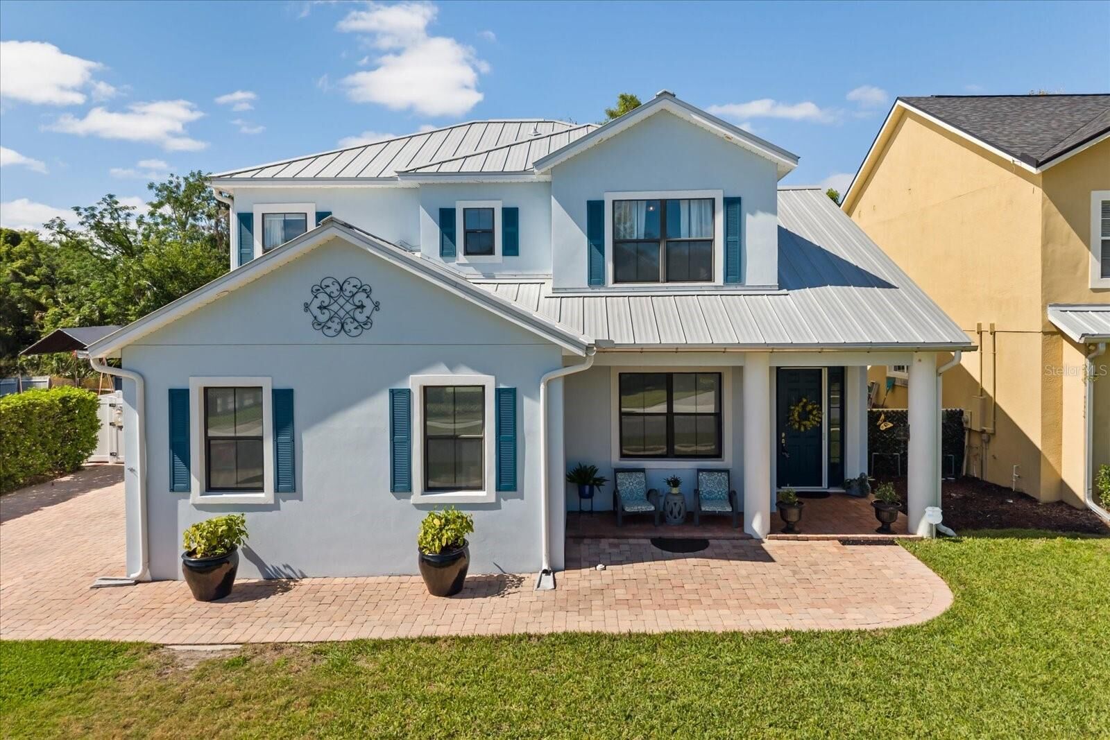 Property Photo:  200 Vine Street  FL 32765 