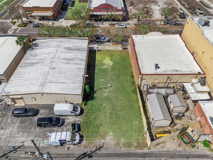 Property Photo:  215 Magnolia Avenue  FL 32771 