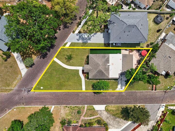 Property Photo:  3318 N Ridge Avenue  FL 33603 