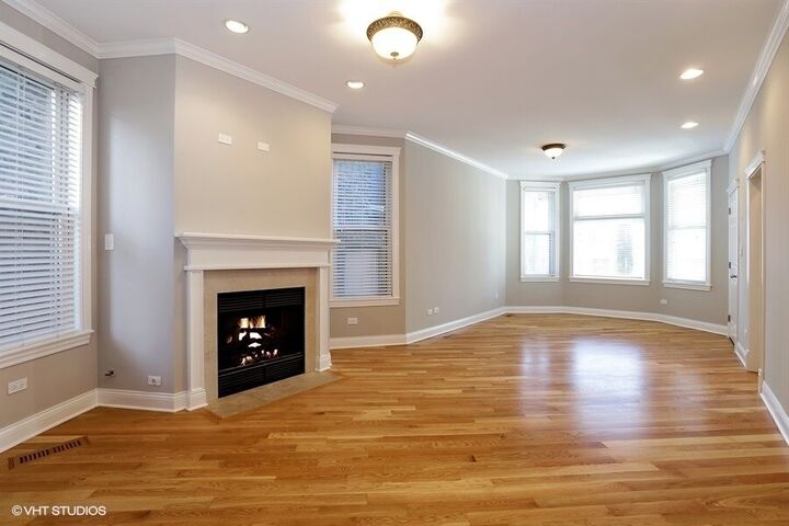 Property Photo:  1538 W George Street 2  IL 60657 