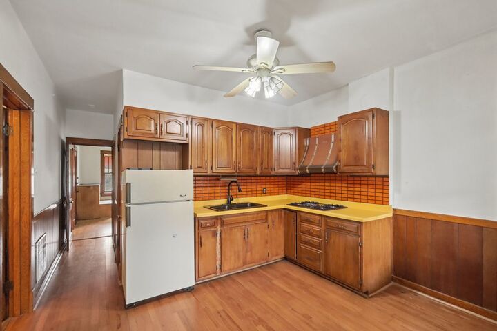 Property Photo:  4628 W Waveland Avenue  IL 60641 