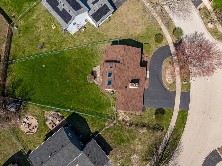 Property Photo:  