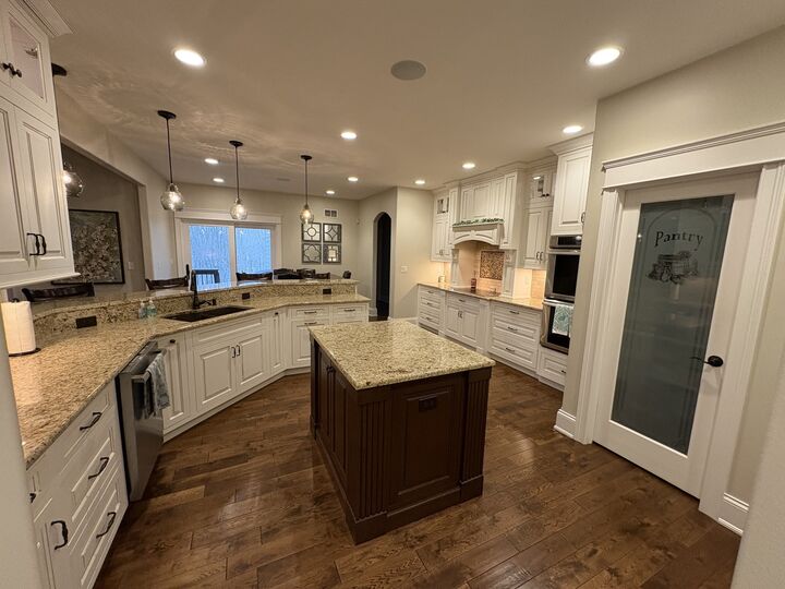 Property Photo: 1854 W Forestview Drive IL 60178