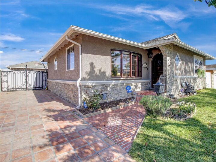 Property Photo:  21718 Ladeene  CA 90503 