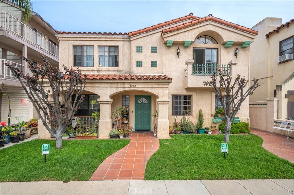 Property Photo:  1052 Belmont  CA 90804 