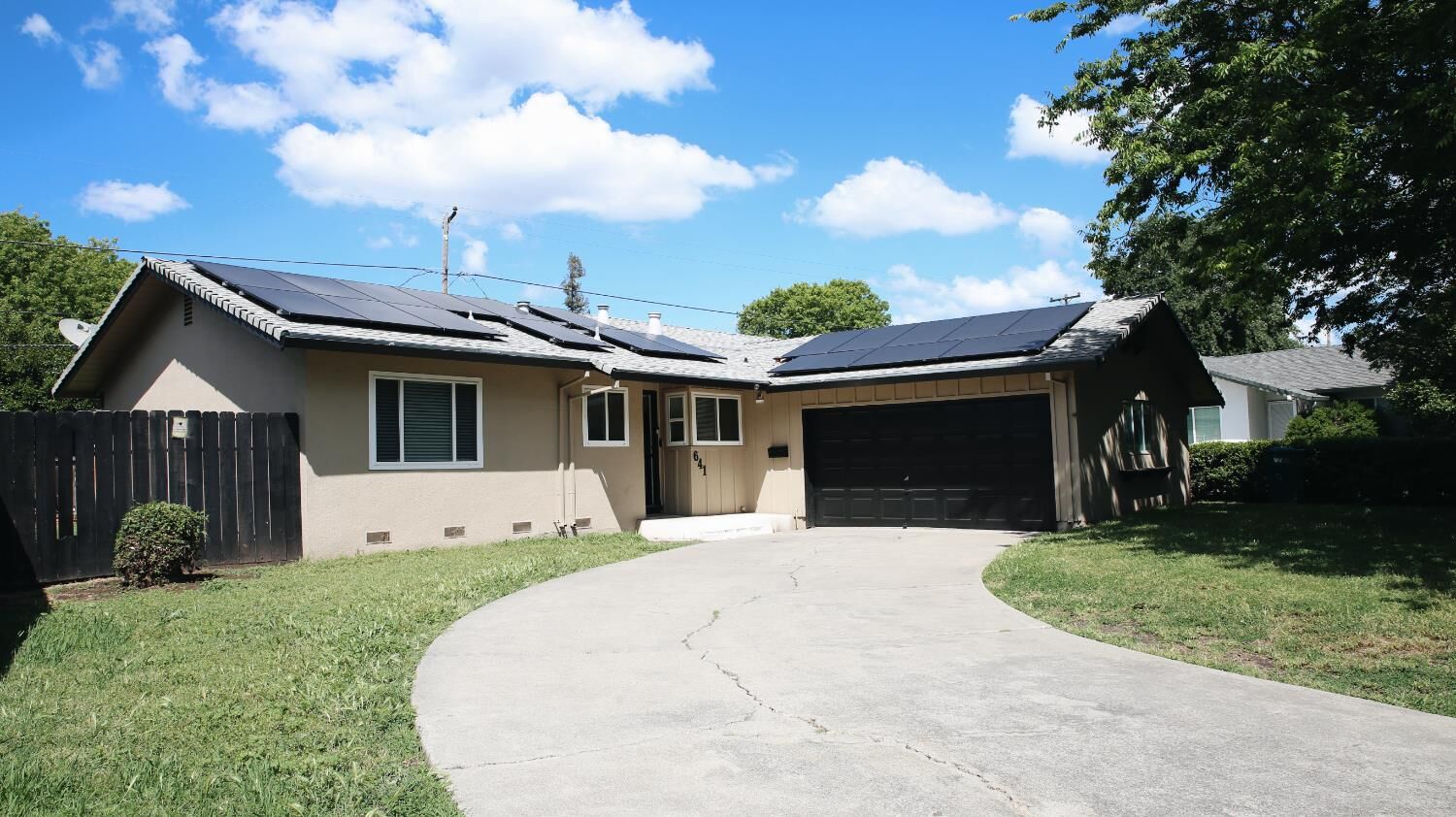 Property Photo:  641 S West Lincoln Road  CA 95207 