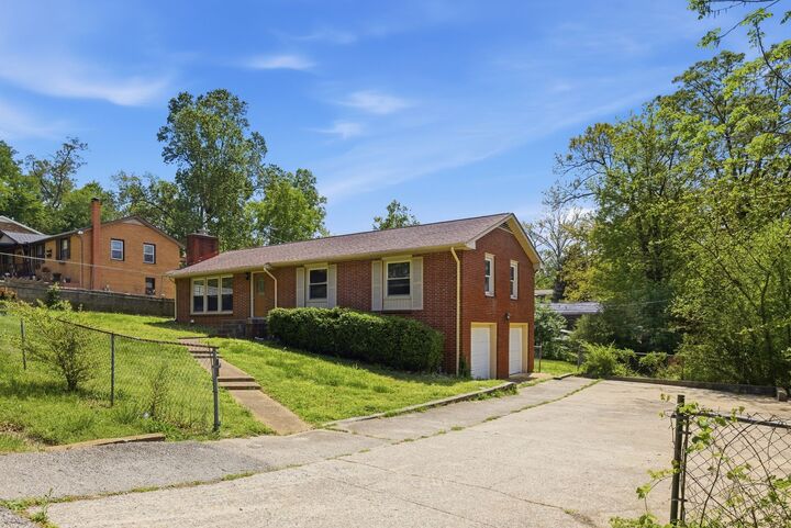 Property Photo:  212 Downer Dr  TN 37042 