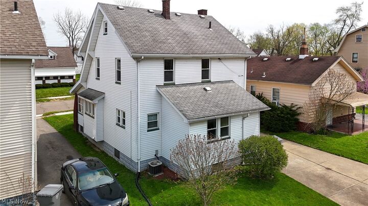 Property Photo:  122 N Bon Air Avenue  OH 44509 
