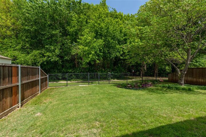 Property Photo:  3957 Ringdove Way  TX 76262 