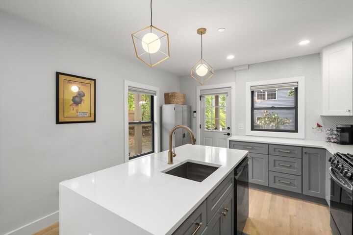 Property Photo:  1069 Washington Street 2  MA 02124 