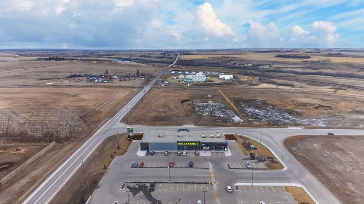 Property Photo: 100 Shantz Drive AB T0M 0W0