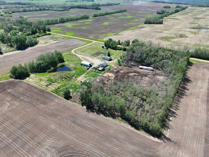 Property Photo: 107139 Range Road 150 AB T0H 2H0