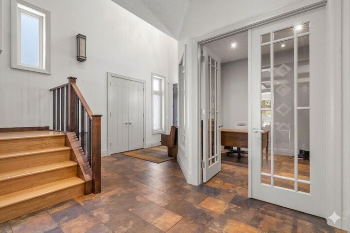 Photo de la propriété:  627 27 Avenue NE  AB T2E 2A7 