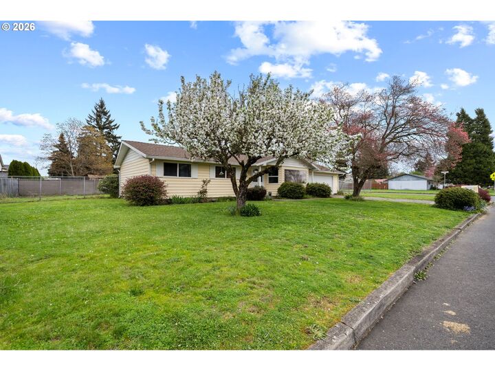 Property Photo:  8718 NE 95th St  WA 98662 