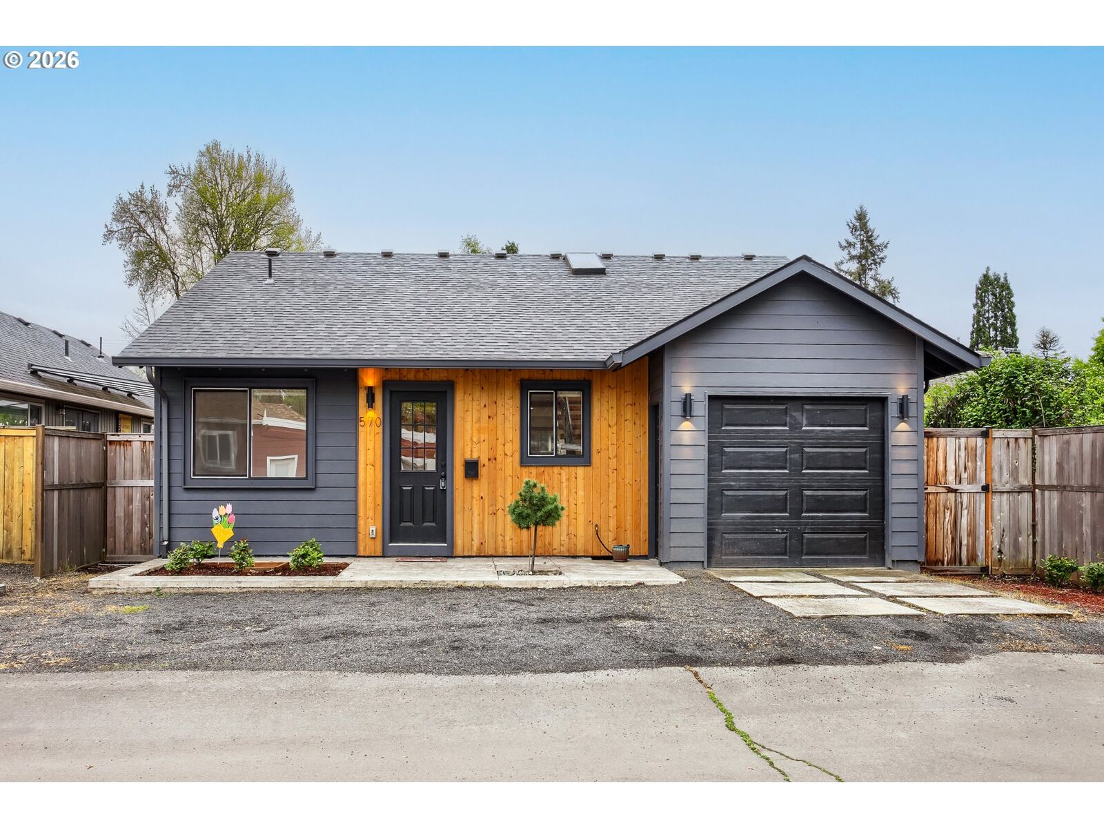 Property Photo:  570 NE Truman Ln  OR 97124 