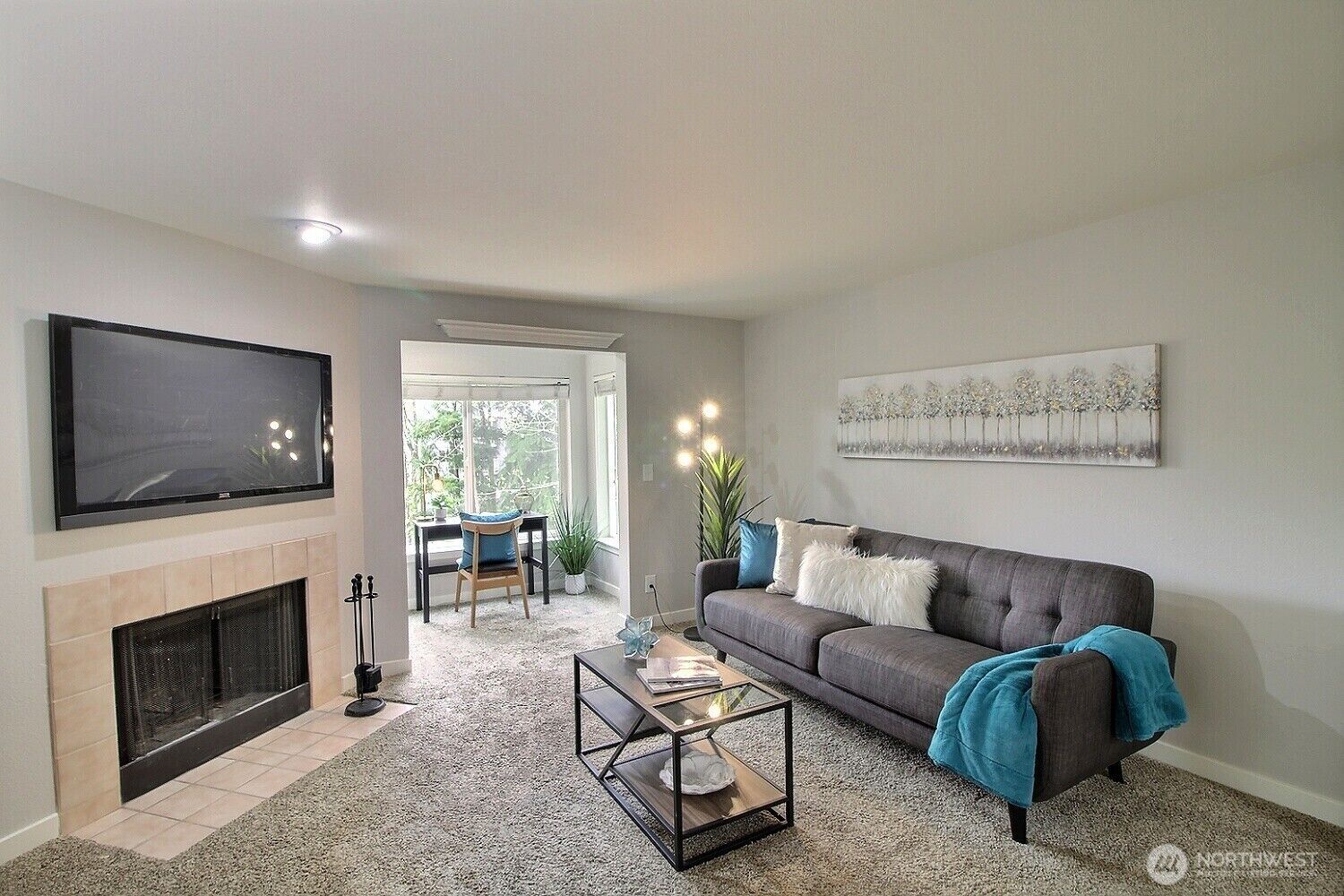 Property Photo:  975  Aberdeen Avenue NE L202  WA 98056 