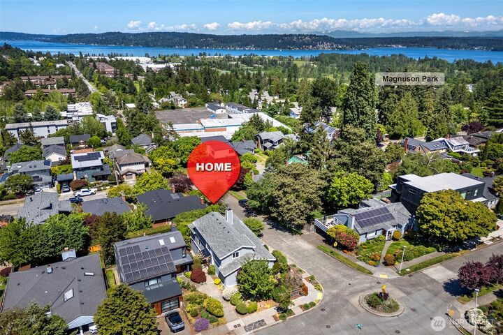 Property Photo:  6001  60th Avenue NE  WA 98115 