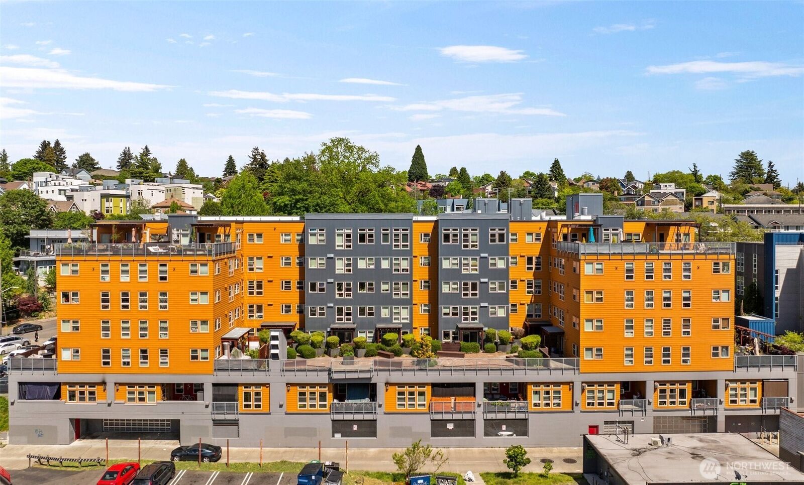 Property Photo:  827  Hiawatha Place S 515  WA 98144 