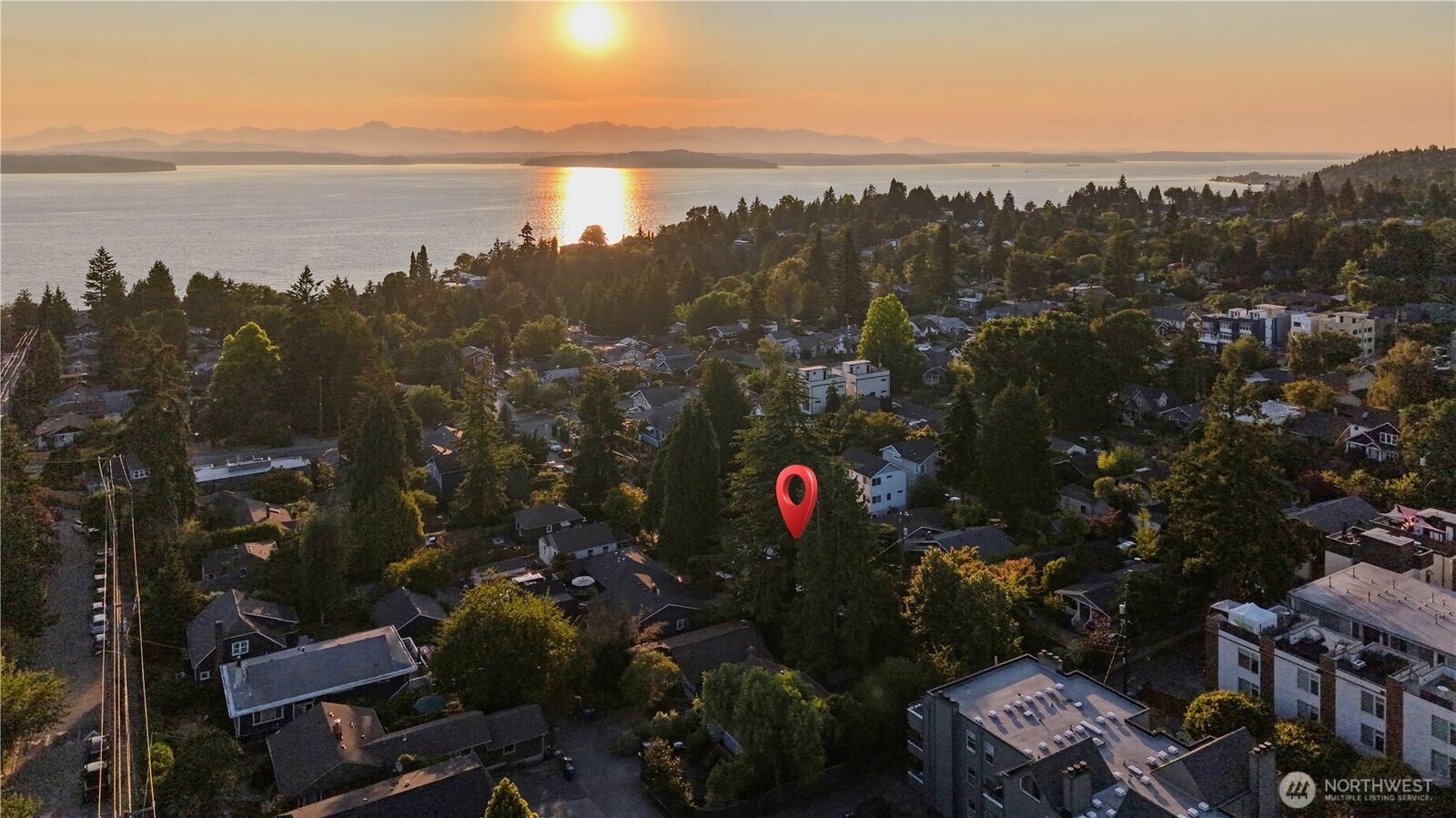Property Photo:  4319 SW Mills Street  WA 98136 