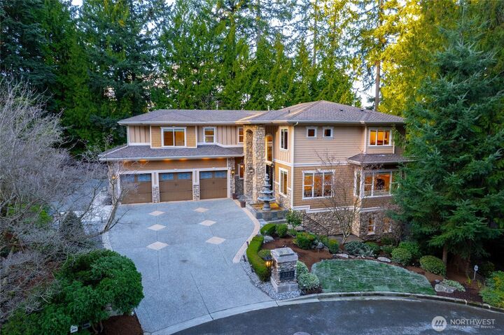 Property Photo:  2727  101st Place NE  WA 98004 