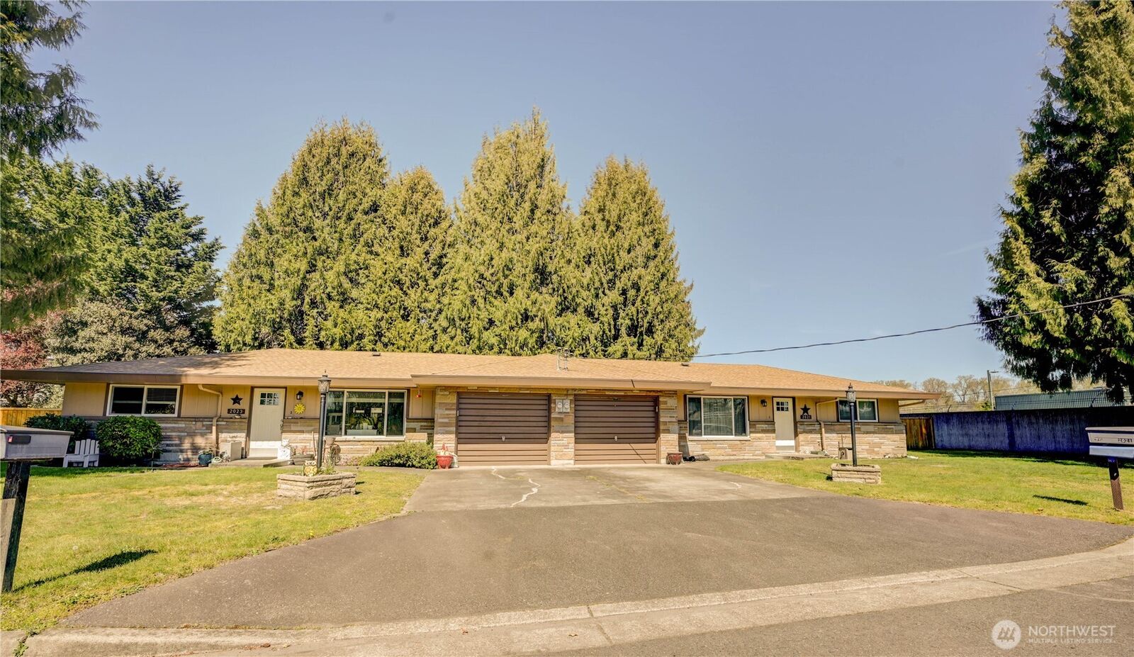 Property Photo: 2023 -2021 14th Avenue NW WA 98371