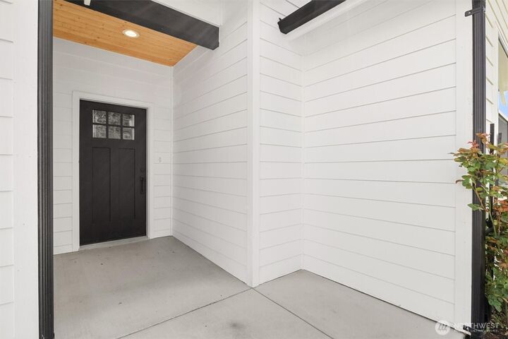 Property Photo:  706  E 4th St  WA 98276 