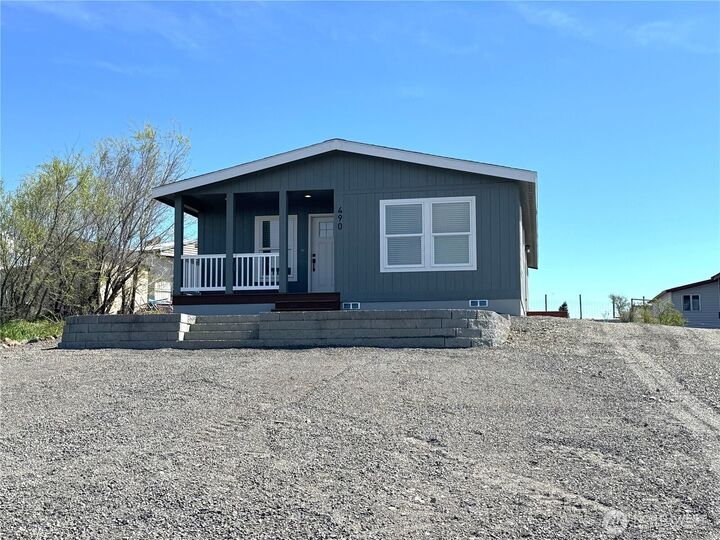 Property Photo:  490  Highline Loop  WA 98922 