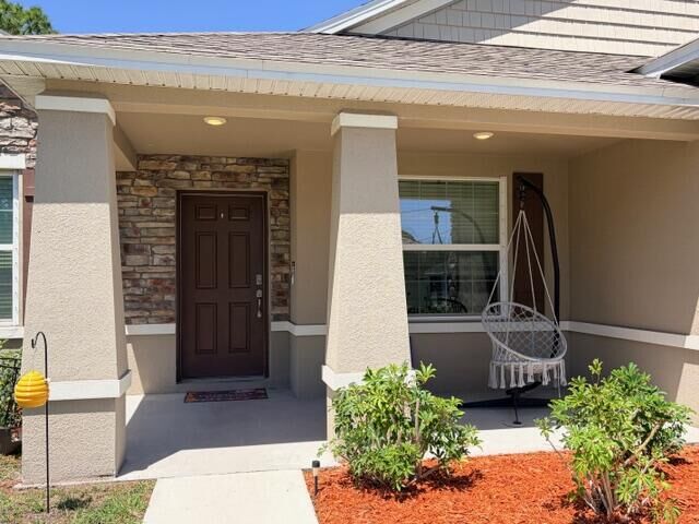 Property Photo:  963 SW Cecil Lane  FL 34953 