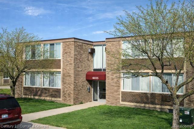 Property Photo:  6035 Southfield Road 12  MI 48228 