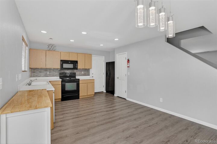 Property Photo:  10671 Upper Ridge Road  CO 80504 