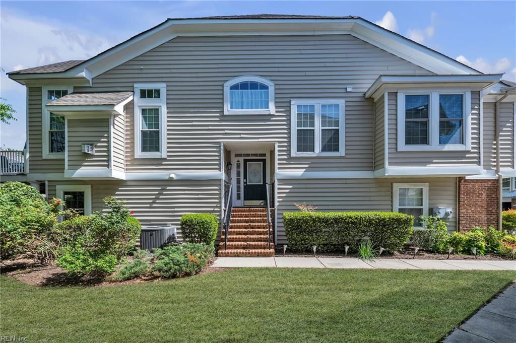 Property Photo:  3007 Bay Shore Ln  VA 23435 
