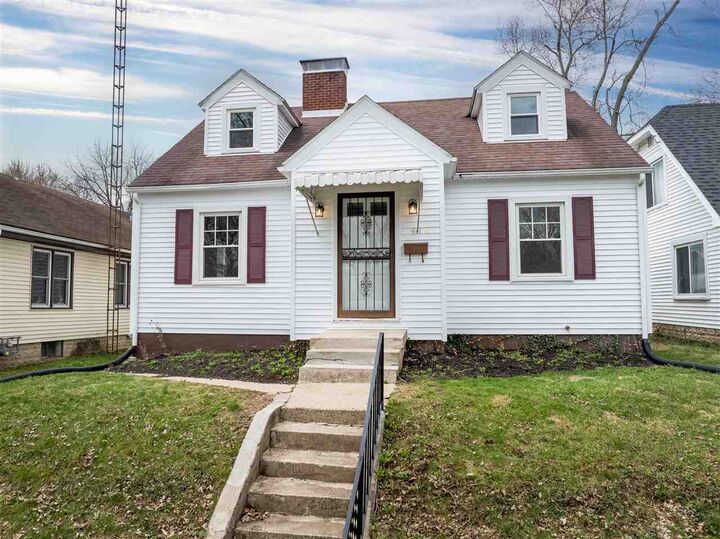 Property Photo:  412 SW 5th Street  IN 47374 