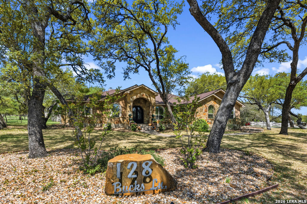Property Photo: 128 Bucks Ln TX 78121