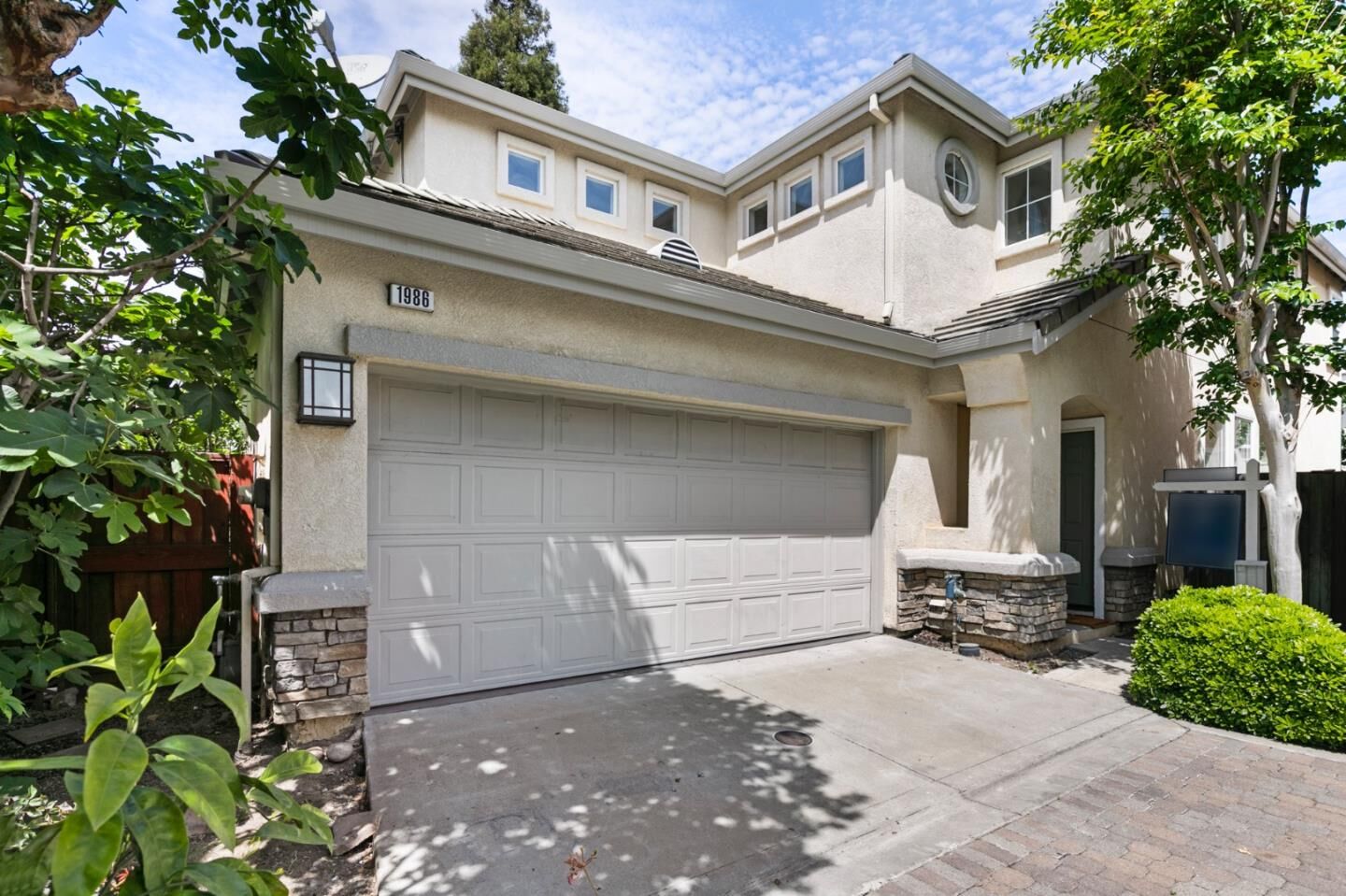 Property Photo:  1986 Wayne Circle  CA 95131 