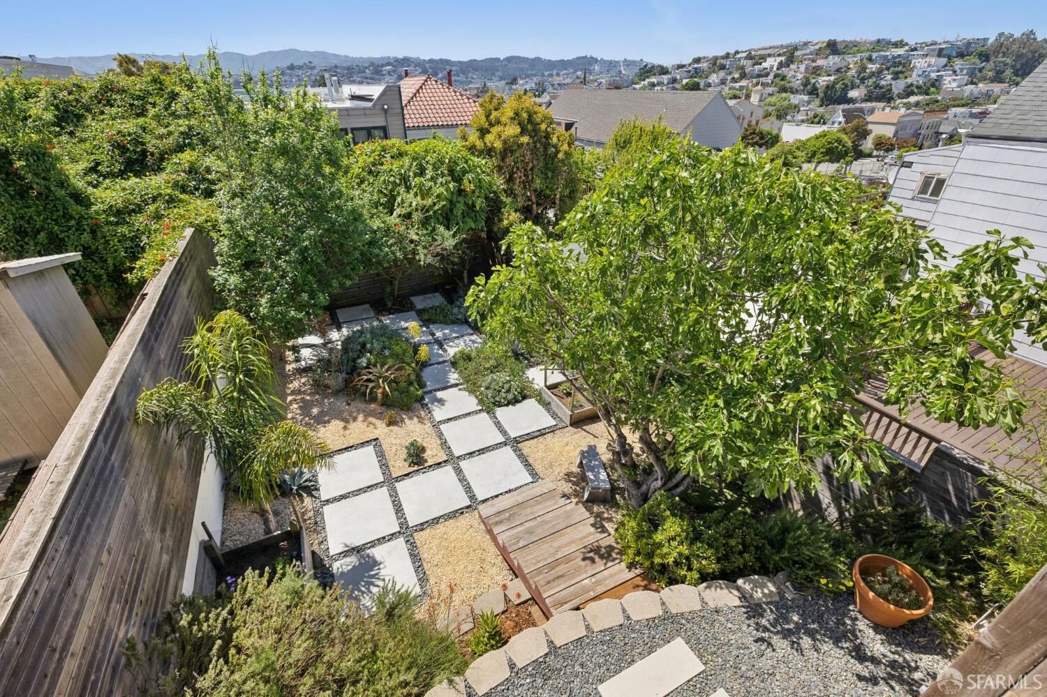 Property Photo:  1479 Newcomb Avenue  CA 94124 