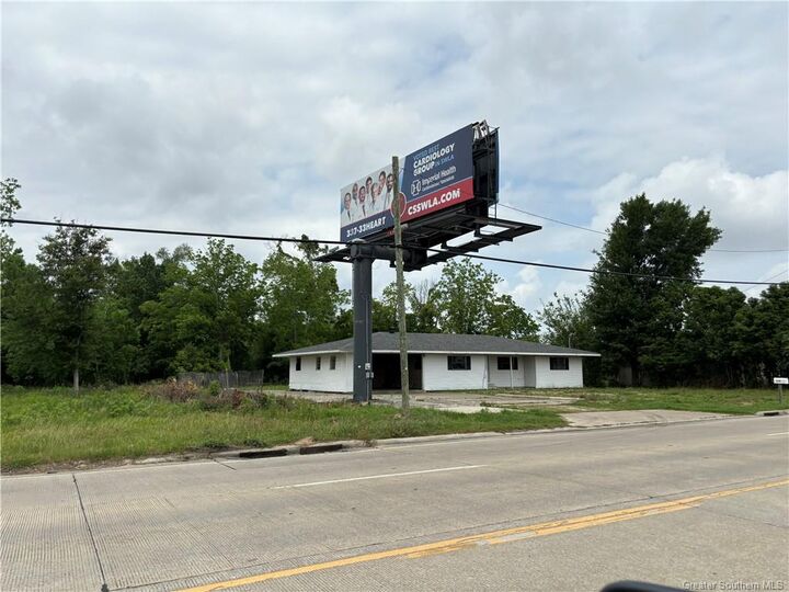 Property Photo: 3710 Nelson Road LA 70605