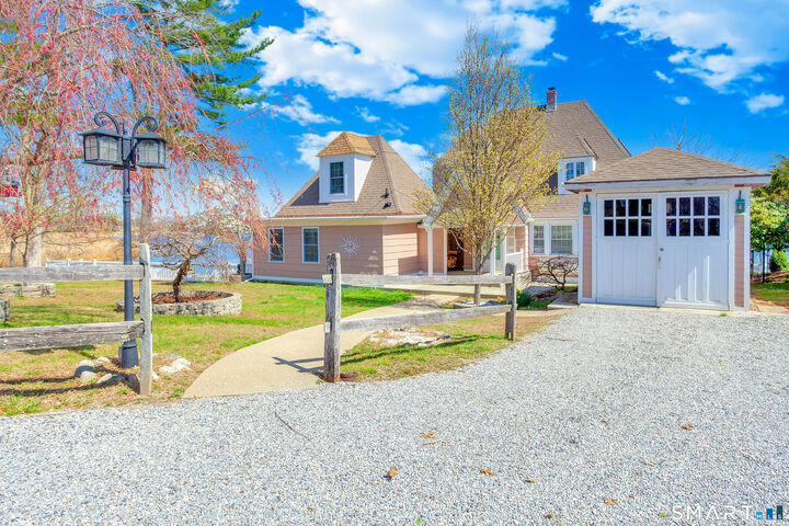 Property Photo:  104 Knollwood Drive  CT 06475 