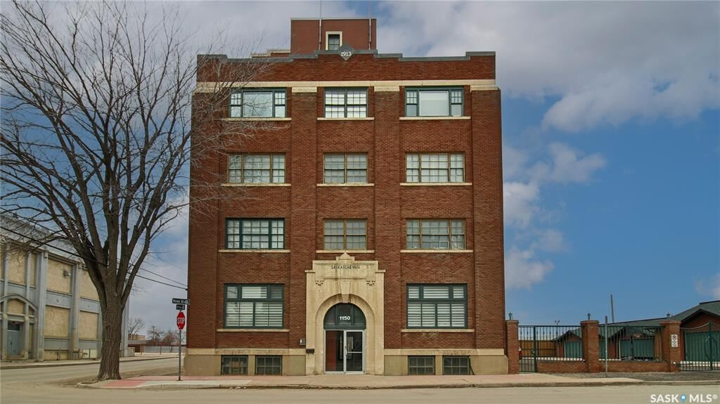 Property Photo: 1150 Rose Street 400 SK S4R 1Z6