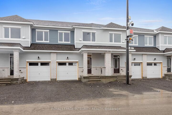 Property Photo: 418 Les Emmerson Drive ON K2J 4J4