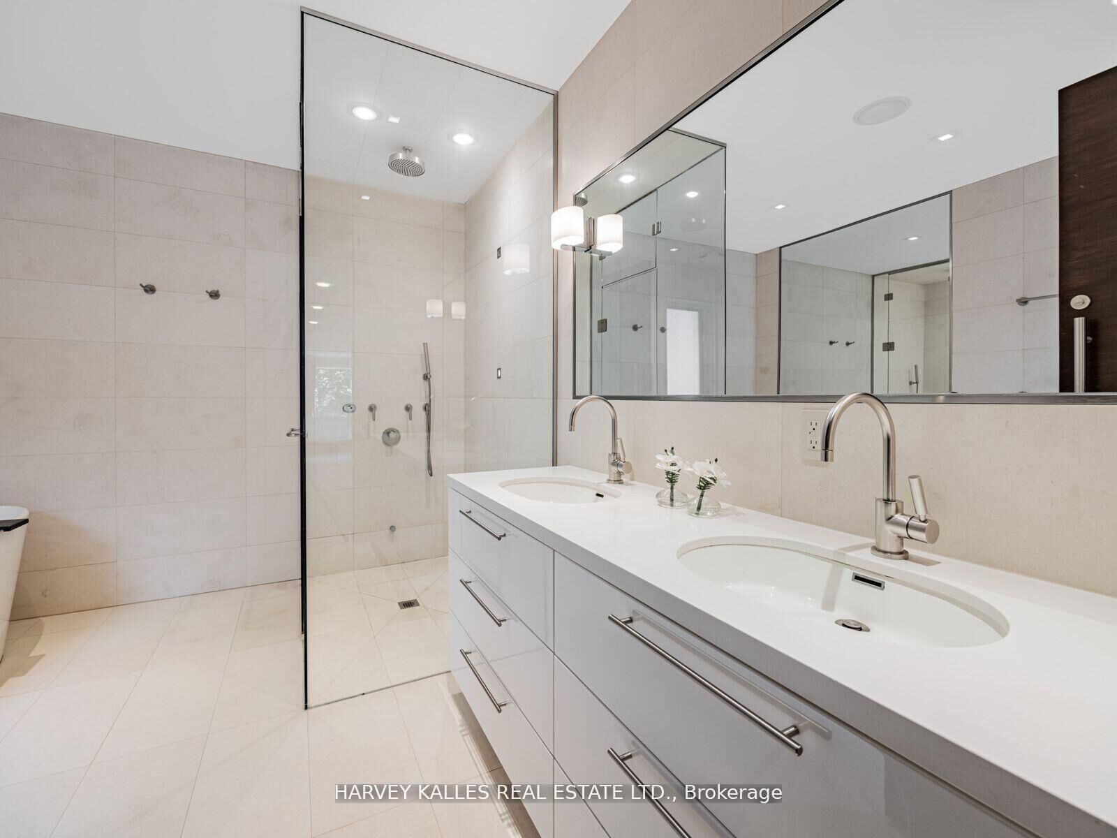 Property Photo: 80 Hazelton Avenue ON M5R 2E2