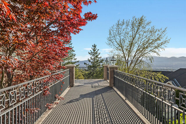 Property Photo:  3222 E Eagle View Cir  UT 84092 