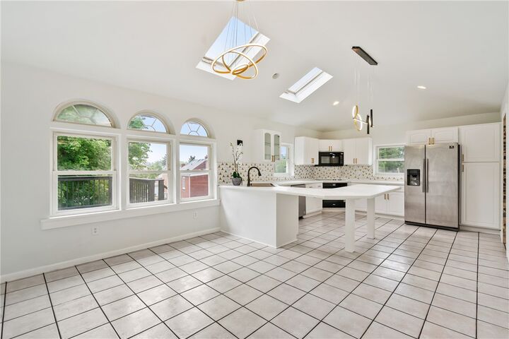 Property Photo:  1017 McCoy Rd  PA 15136 