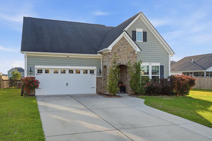 Property Photo:  205 Witch Hazel Street  SC 29486 