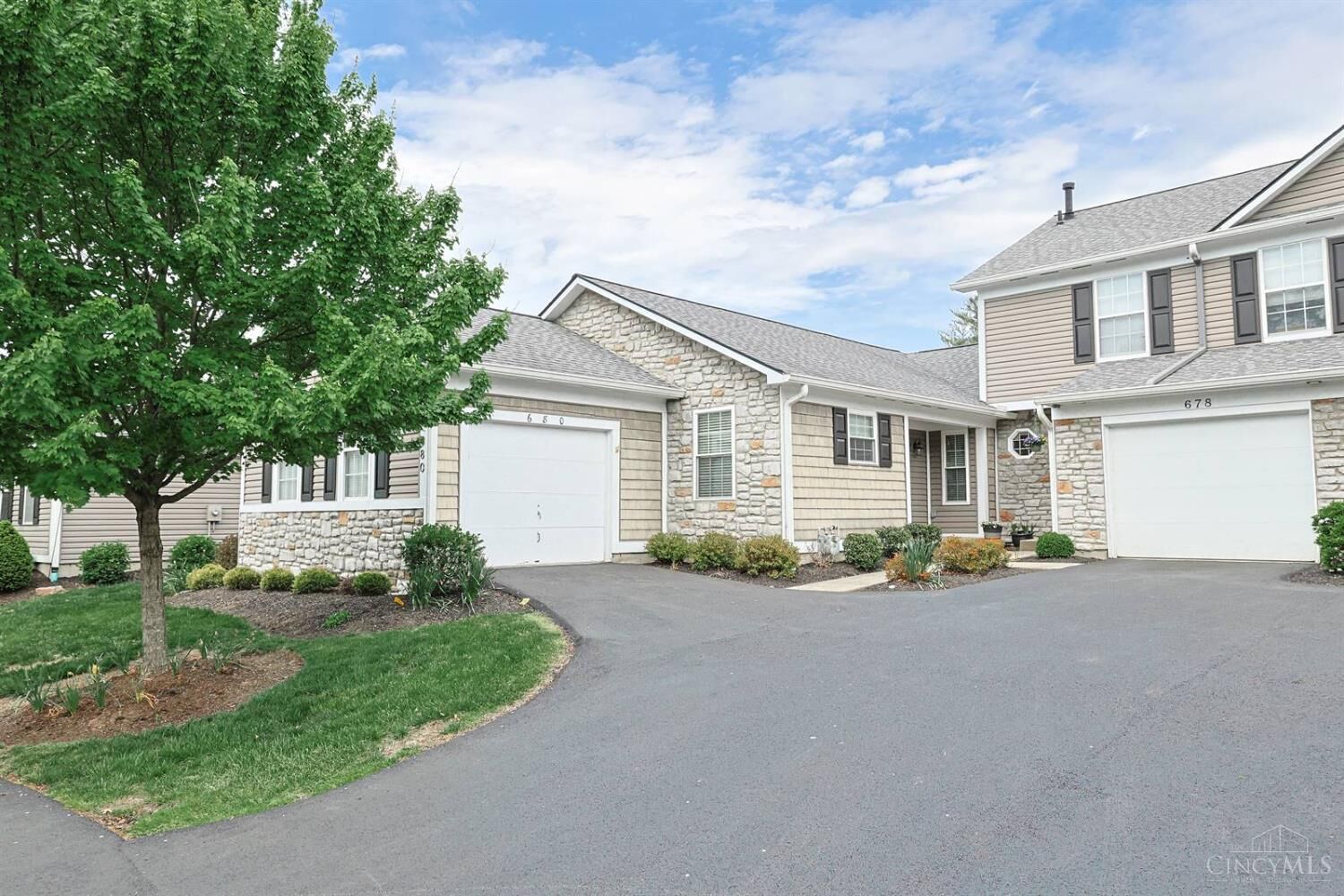 Property Photo:  680 Stoneharbor Lane  OH 45039 