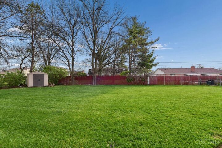 Property Photo:  712 Danbury Road  OH 45240 