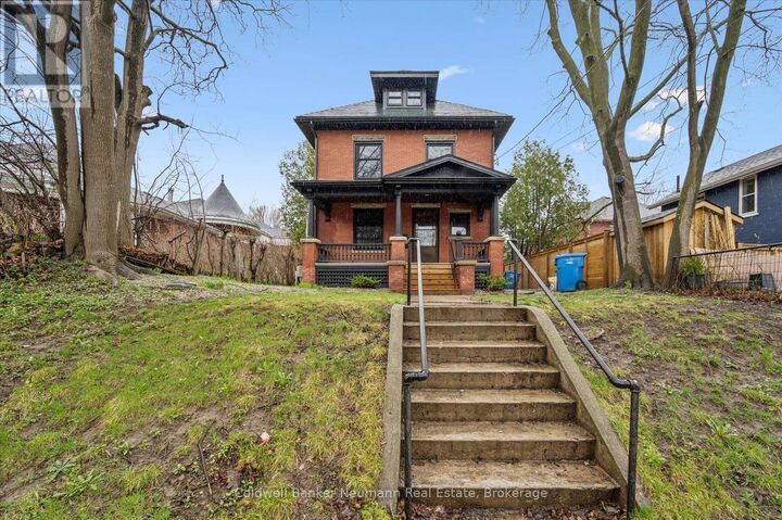 Photo de la propriété:  45 Paisley Street  ON N1H 2N7 