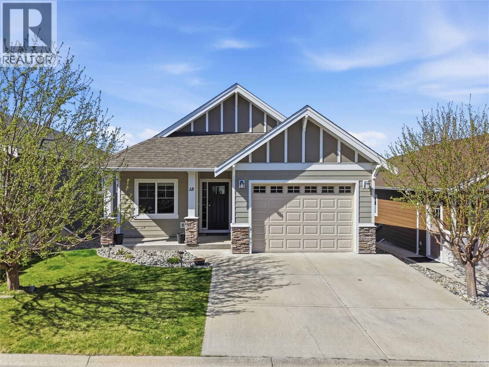 Property Photo:  1250 Aberdeen Drive 18  BC V1S 0C1 