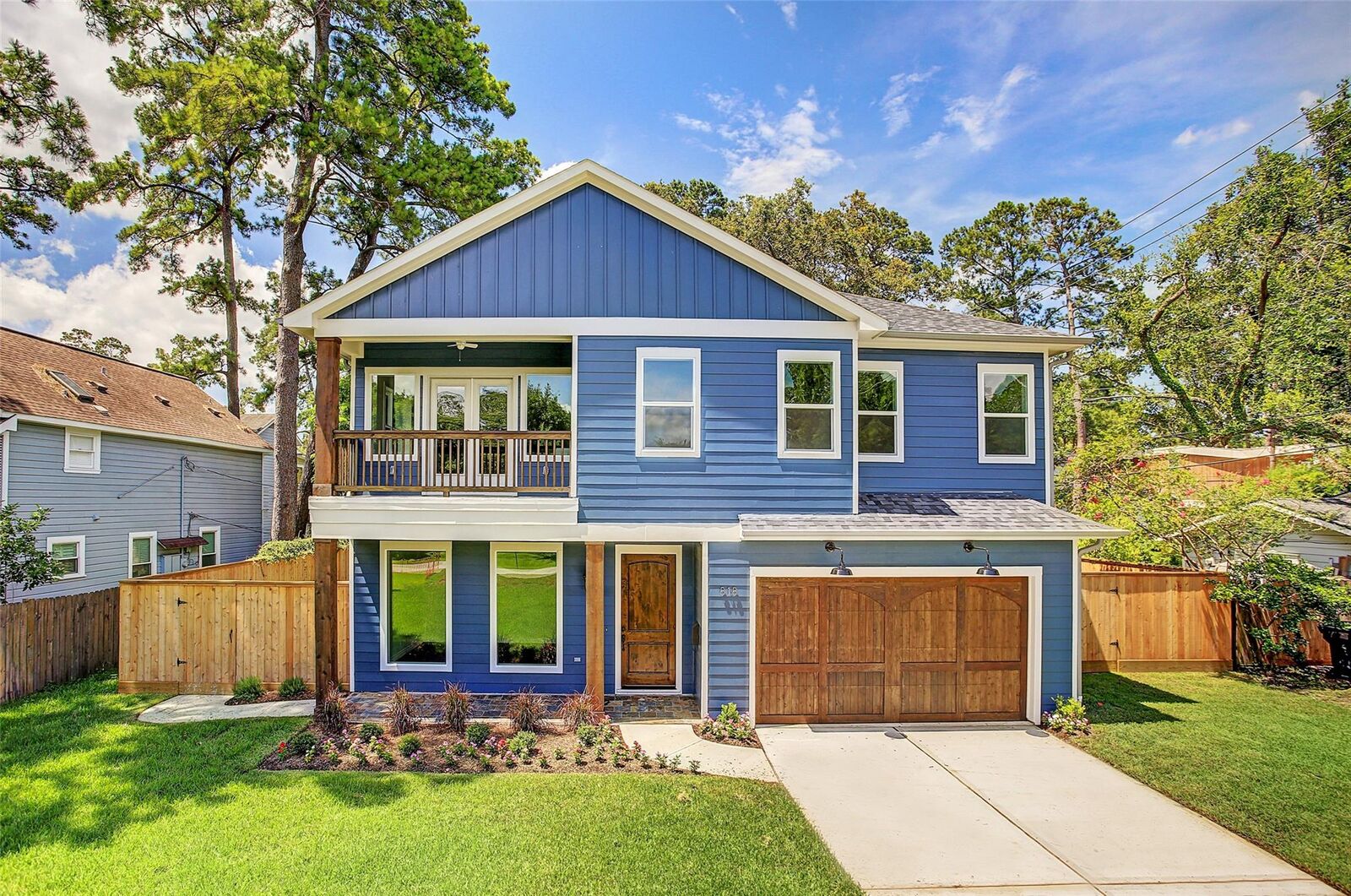 Property Photo:  818 Lamonte Lane  TX 77018 