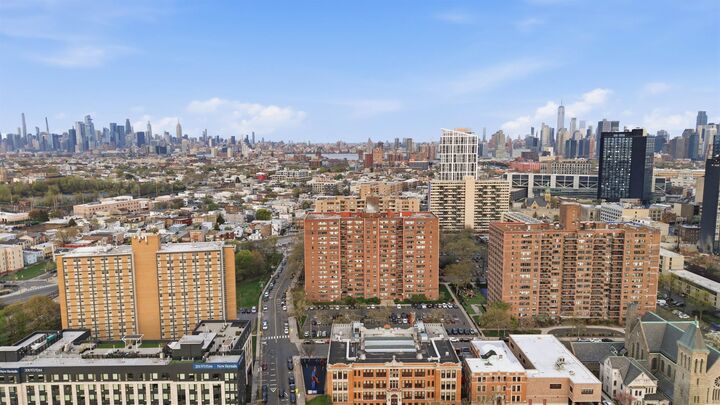 Property Photo:  225 St Pauls Ave 2F  NJ 07306 